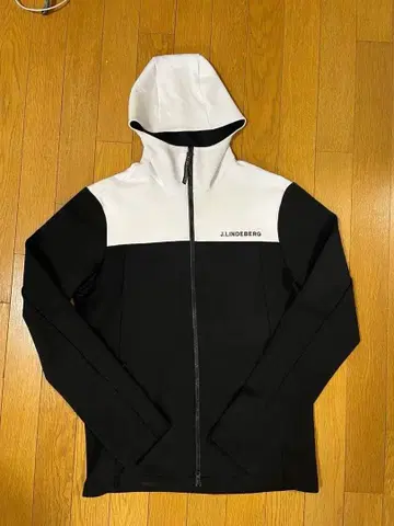 J.LINDEBERG 남성용 골프웨어 풀 집업 후드티 블랙 x 화이트