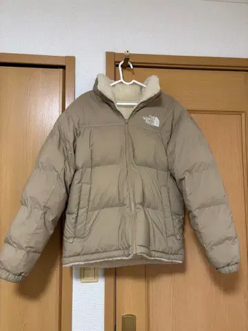 THE NORTH FACE 베이지 다운 자켓