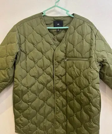 새상품급 H&M 퀼팅 자켓 올리브 그린 S
