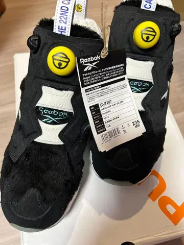 미사용 새상품 REEBOK INSTAPUMP FURY OG 도라에몽