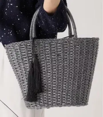 쿠 드 샹스 뜨개질 토트 바스켓 백 태슬