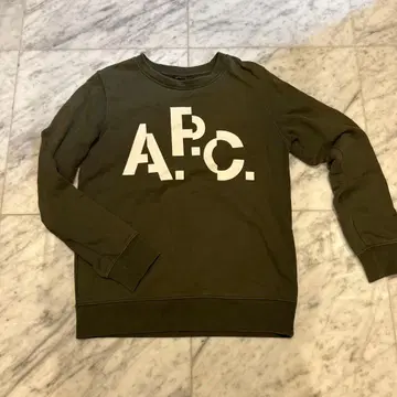 A.P.C 맨투맨 카키