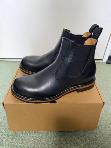 DIAMOND STREET 다이아몬드 스트릿 사이드 고어 부츠 가죽