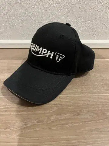TRIUMPH 캡