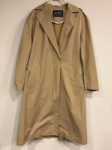 Ford Mills 베이지 코트