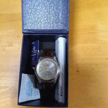 CASIO 남성용 전파 솔라 손목시계 웨이브 셉터 [ 가죽 밴드 ] 골드