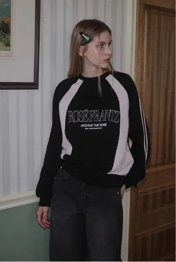 ROSEFRANTZ 래글런 슬리브 맨투맨 musinsa