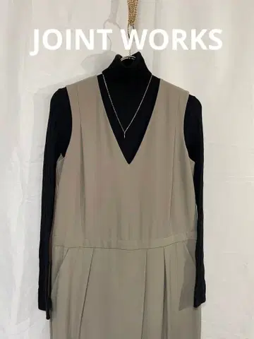 JOINT WORKS 그레이 V넥 올인원