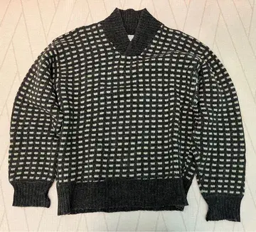 노르웨이산 울 니트 스웨터