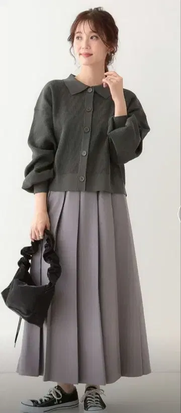 Cutie Blonde 카라 부착 스폰디쉬 니트 가디건