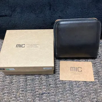 MIC 이단 접이식 지갑 블랙