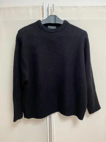 CLEL 클레일 모헤어 블렌드 샤기 디자인 니트