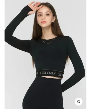 젝시믹스 XWFLT01H3 로고 크롭 기장 긴팔