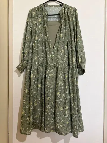 cohina 뉘앙스 플라워 티어드 원피스 regular 그린