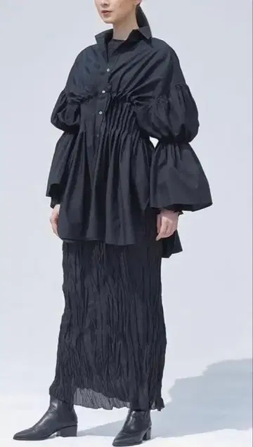 ERIKO KATORI 플리츠 블라우스