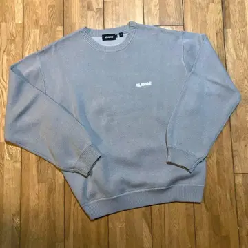X-LARGE SLANTED OG CREWNECK KNIT TOP