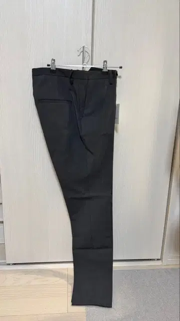 STUDIOUS 다크 그레이/올리브 슬랙스 사이즈 3