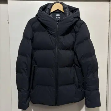 유니클로 심리스 다운 파카 블랙 L