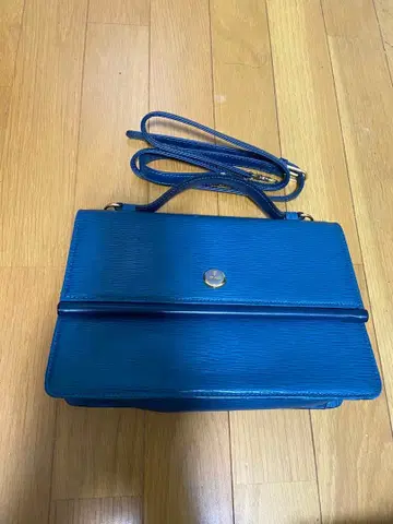 셀렌시 파랑 숄더백