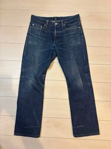 A.P.C. 아페쎄 단종 모델 RESCUE 빨간색 귀 W31