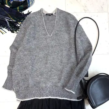 새상품급 파드칼레 알파카 100% 브이넥 니트 얇은 보더