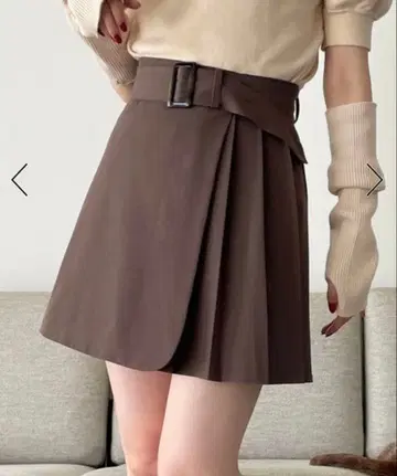 MAJESTIC LEGON 벨트 세트 사이드 플리츠 치마바지 브라운
