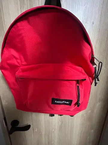 EASTPAK 레드 백팩