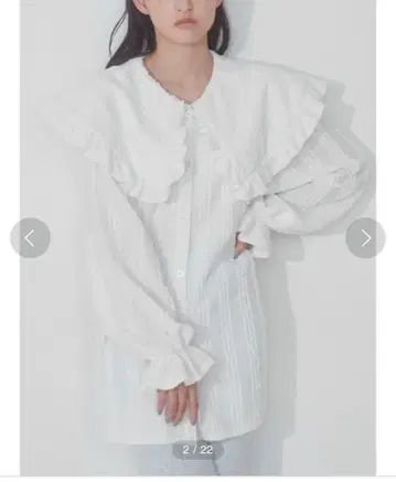 [ merry jenny ] Big 프릴 칼라 컷 오버 셔츠