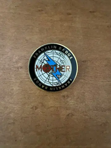 FRANKLIN BADGE MOTHER 핀 배지