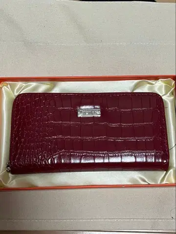 Disney 버건디 장지갑