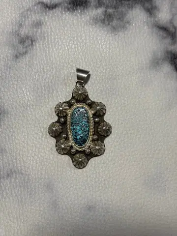 아폴로 네이비 터콰이즈 목걸이