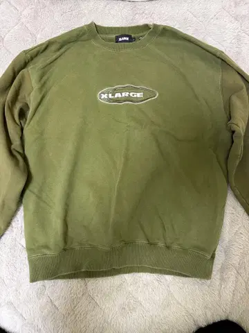 XLARGE 올리브 맨투맨