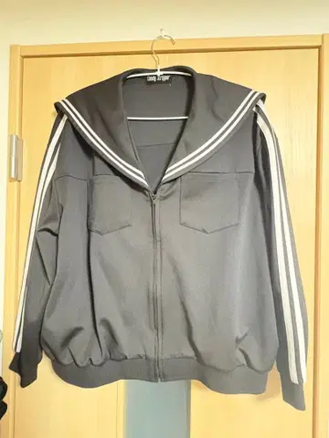 Candy Stripper 세일러 카라 저지 블랙