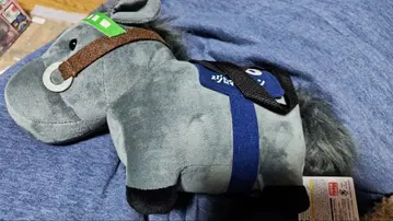 서러브레드 컬렉션 봉제 인형 토트백 메지로 맥퀸