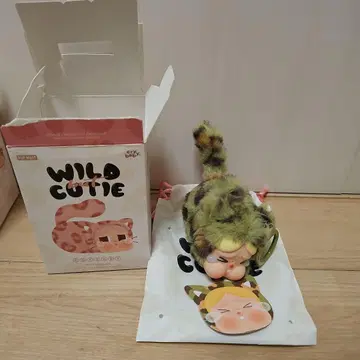 WILD CUTIE 고양이 봉제 인형