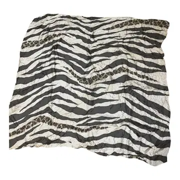 알바ALBAROSA 제브라 패턴 정사각형 스톨, 새상품급, 배송비 포함