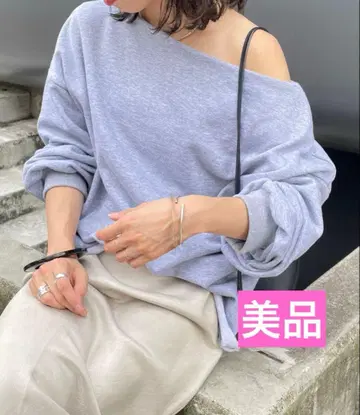 오메카시 오프숄더 맨투맨 그레이