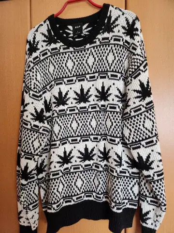 HUF 기하학 패턴 니트 스웨터 L 사이즈