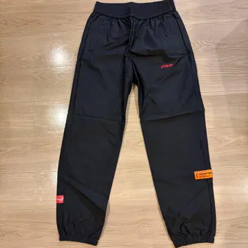 HERON PRESTON 블랙 팬츠