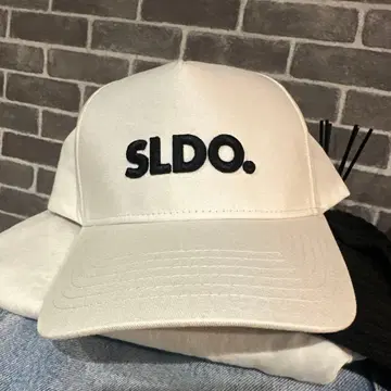 SLDO. 화이트 캡 FREE 사이즈