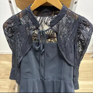 결혼식 2차 모임 그레이 레이스 볼레로 포함 드레스