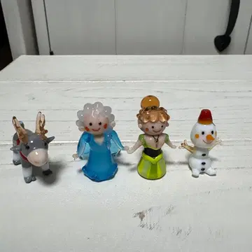 올라프 안나 엘사 유리 세공