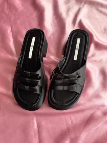 블랙 리본 뮬 샌들 ZARA 자라