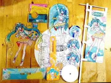 하츠네 미쿠 MAGICAL MIRAI 2024 굿즈 묶음 판매 8세트