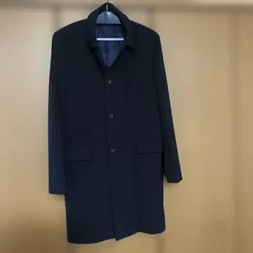 블랙 체스터 코트 무릎 기장