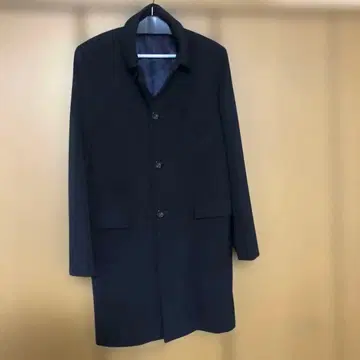 블랙 체스터 코트 무릎 기장