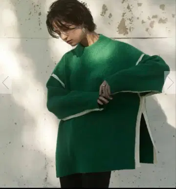 miette 배색 라인 사이드 슬릿 니트