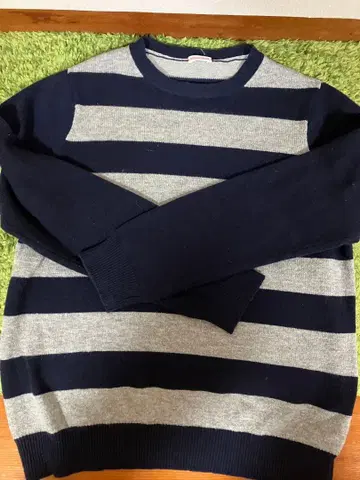 DORESSTERIOR 긴팔 니트