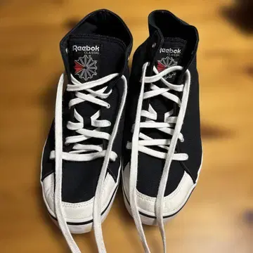 Reebok 블랙 하이컷 스니커즈 28.5cm