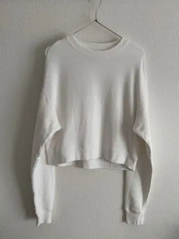 두지엠 클라세 DROP SWEAT 드롭 맨투맨 화이트